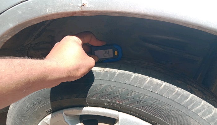 1999 Honda City 1.5L EXI AT, CNG, Automatic, 1,78,846 km, tyre