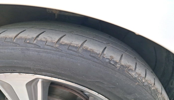 2018 Hyundai Verna 1.6 VTVT SX O, Petrol, Manual, 53,528 km, tyre