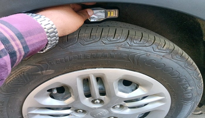 2022 KIA CARENS PRESTIGE 1.5 PETROL 7 STR, Petrol, Manual, 59,578 km, tyre