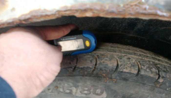 2012 Maruti Wagon R 1.0 LXI CNG, CNG, Manual, 91,373 km, tyre