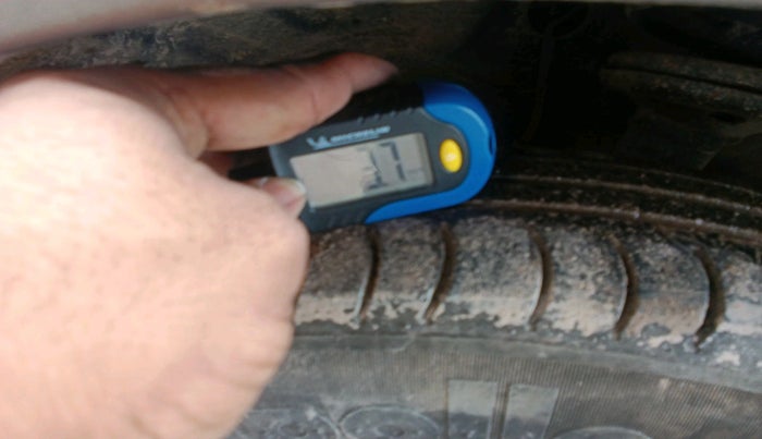 2012 Maruti Wagon R 1.0 LXI CNG, CNG, Manual, 91,373 km, tyre