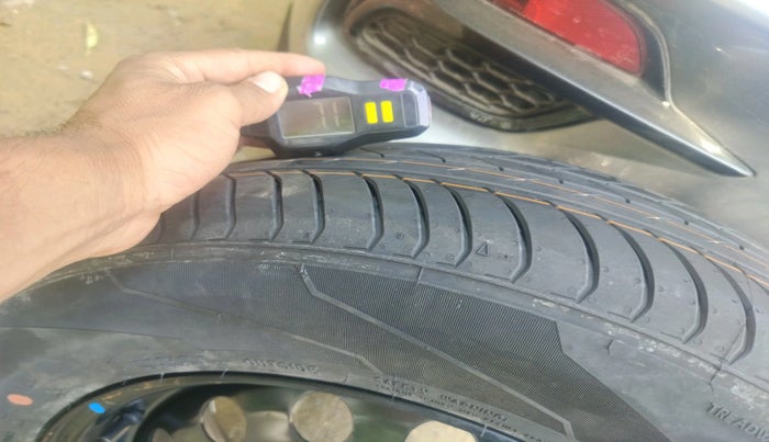 2023 MG ASTOR SUPER 1.5 CVT, Petrol, Automatic, 17,135 km, tyre