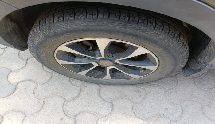 2020 Tata NEXON XMA PETROL, Petrol, Automatic, 45,766 km, tyre