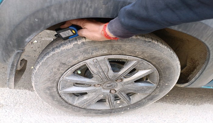 2020 Renault Kwid CLIMBER 1.0 AMT (O), Petrol, Automatic, 57,633 km, tyre