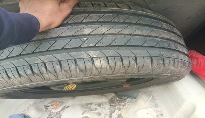 2022 Toyota URBAN CRUISER PREMIUM GRADE AT, Petrol, Automatic, 18,964 km, tyre