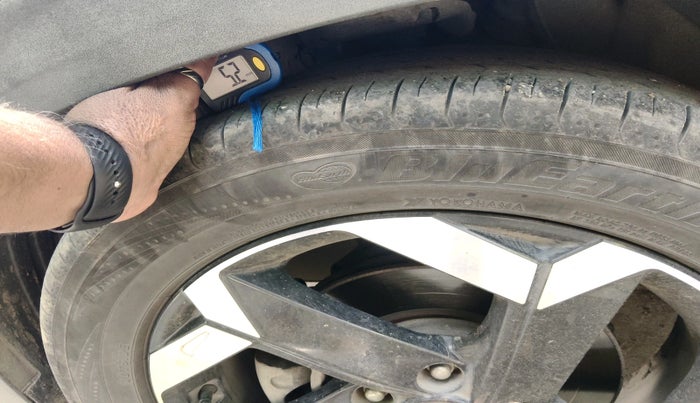 2021 Hyundai ALCAZAR 1.5 SIGNATURE (O) AT 6STR, Diesel, Automatic, 75,839 km, tyre