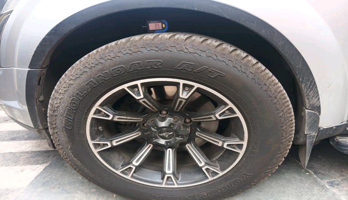 2017 Mahindra XUV500 W10, Diesel, Manual, 57,713 km, tyre