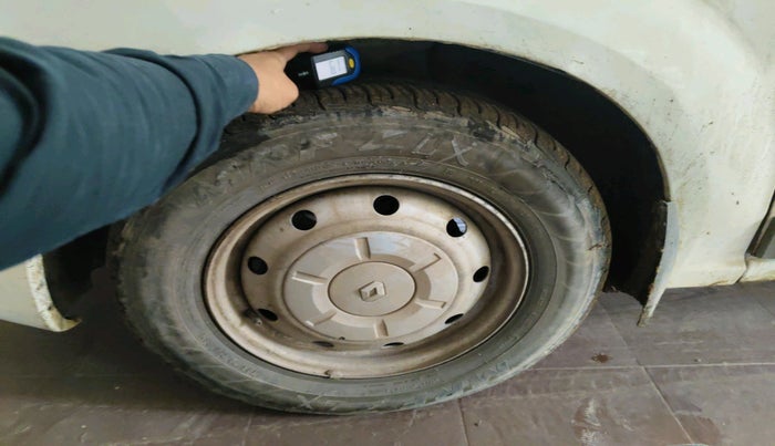 2011 Mahindra Verito D2 BS-III, Diesel, Manual, 1,37,427 km, tyre