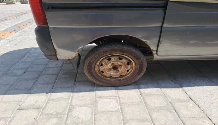 2011 Maruti Eeco 7 STR, Petrol, Manual, 1,88,424 km, tyre