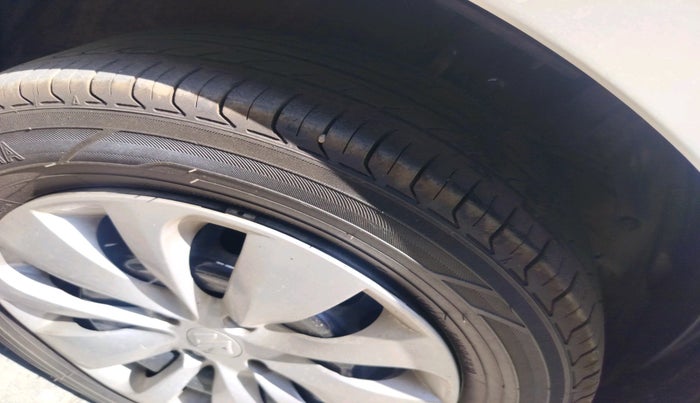 2017 Maruti Baleno DELTA PETROL 1.2, Petrol, Manual, 95,236 km, tyre