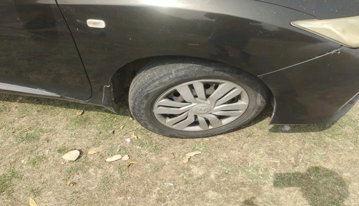 2015 Honda City 1.5L I-VTEC SV, Petrol, Manual, 94,087 km, tyre