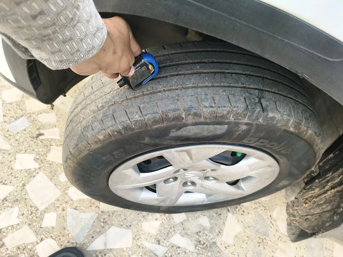 2022 Hyundai VENUE S+ 1.2, Petrol, Manual, 33,812 km, tyre