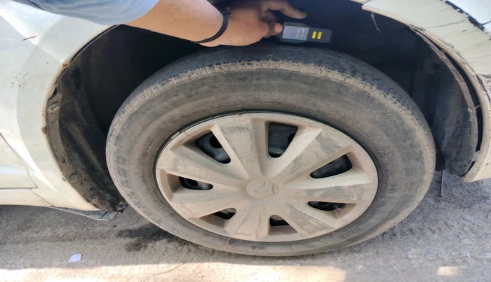 2011 Maruti Swift Dzire VXI, Petrol, Manual, 1,03,201 km, tyre