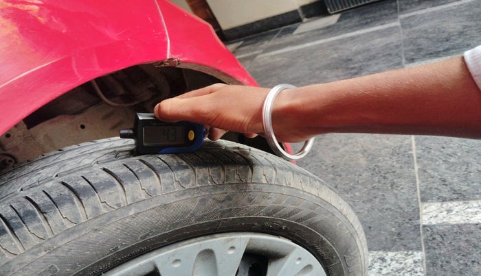 2013 Honda Brio S MT, Petrol, Manual, 87,110 km, tyre