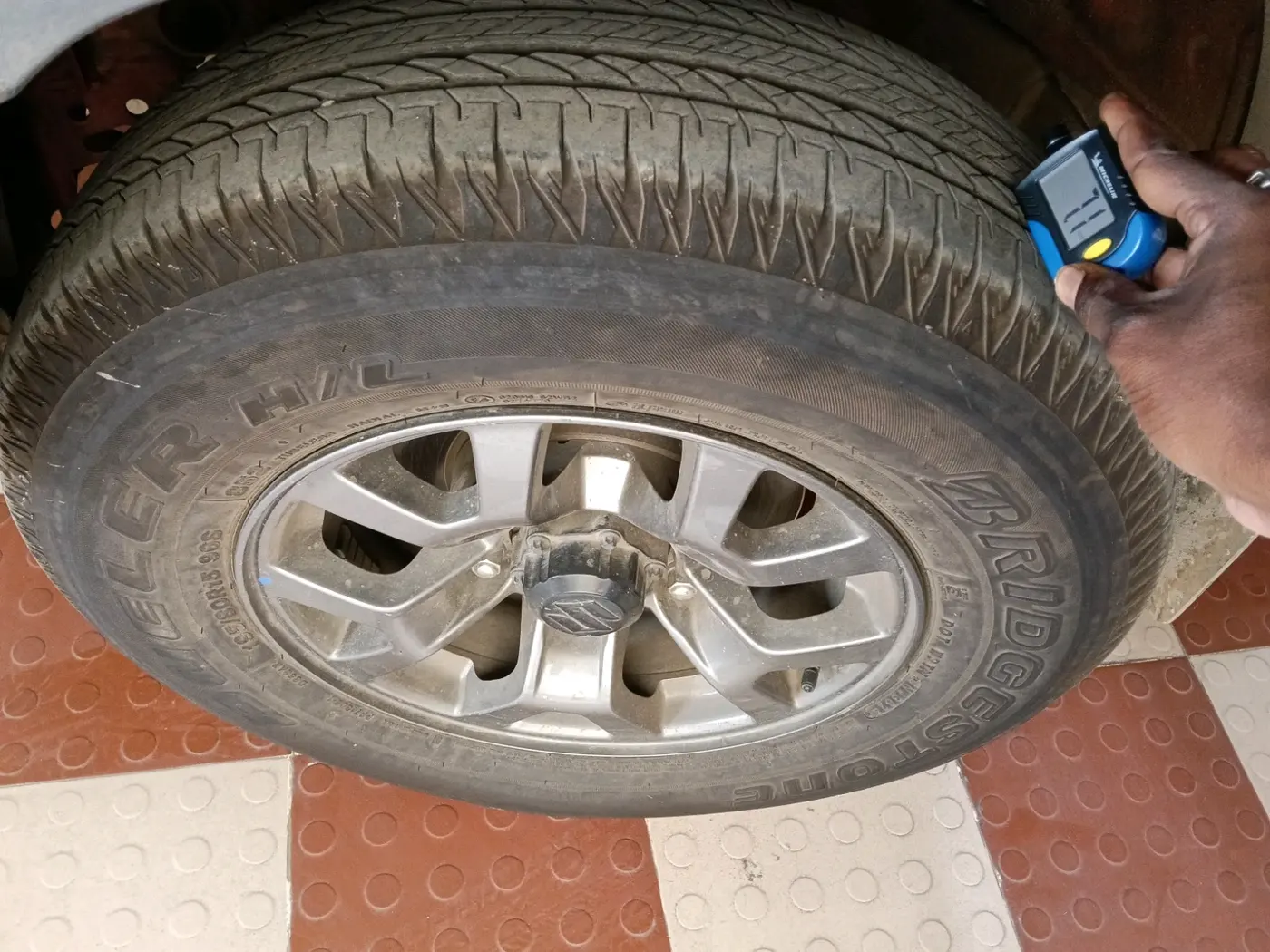 2024 Maruti JIMNY ALPHA ALL GRIP PRO AT, Petrol, Automatic, 7,176 km, tyre