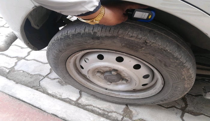 2017 Maruti Wagon R 1.0 LXI CNG, CNG, Manual, 1,50,750 km, tyre