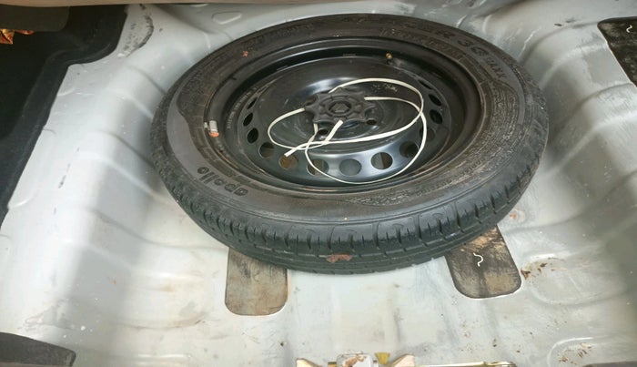 2016 Hyundai Xcent S 1.2, Petrol, Manual, 57,230 km, tyre