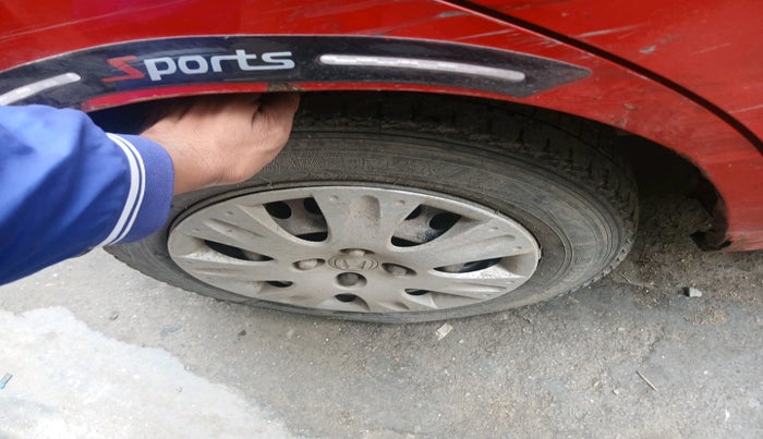 2012 Honda Brio S MT, Petrol, Manual, 1,33,890 km, tyre