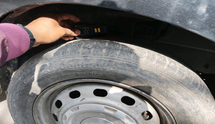 2016 Mahindra Kuv100 K2 PLUS 6 STR, Petrol, Manual, 33,461 km, tyre