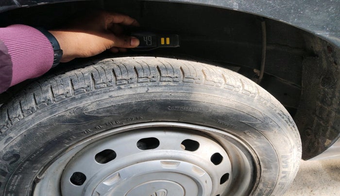 2016 Mahindra Kuv100 K2 PLUS 6 STR, Petrol, Manual, 33,461 km, tyre