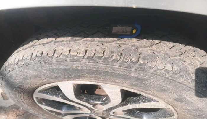 2016 Nissan Terrano XE (D), Diesel, Manual, 93,447 km, tyre