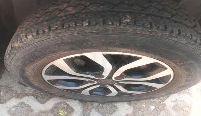 2016 Nissan Terrano XE (D), Diesel, Manual, 93,447 km, tyre