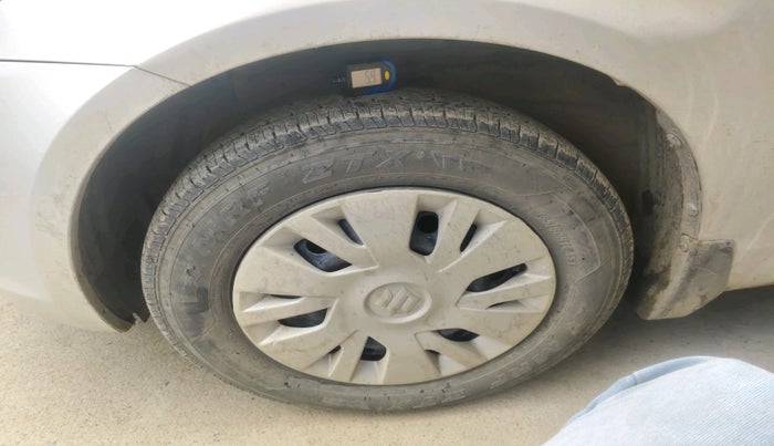 2012 Maruti Swift VXI, Petrol, Manual, 71,821 km, tyre