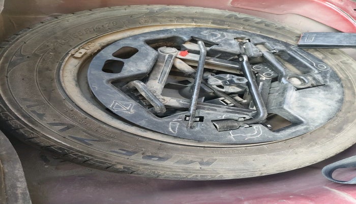 2011 Hyundai i10 MAGNA 1.2, Petrol, Manual, 64,964 km, tyre