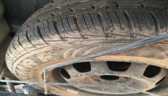 2017 Renault Duster 85 PS RXS MT DIESEL, Diesel, Manual, 1,08,388 km, tyre