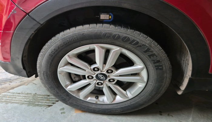 2016 Hyundai Creta SX PLUS 1.6 PETROL, Petrol, Manual, 46,360 km, tyre