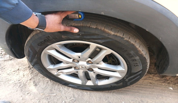 2020 Renault TRIBER RXZ, Petrol, Manual, 68,687 km, tyre