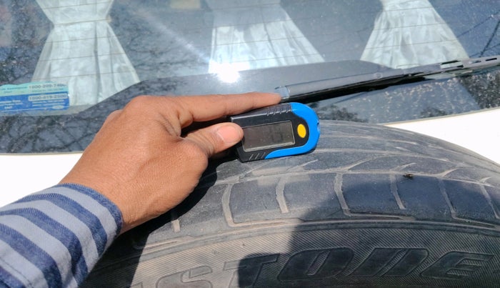 2016 Ford Ecosport TITANIUM 1.5L DIESEL, Diesel, Manual, 2,66,579 km, tyre