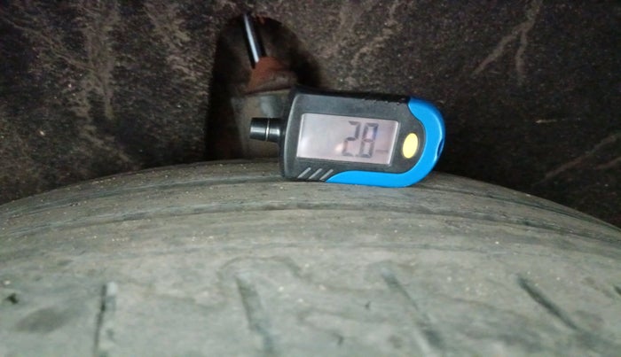 2016 Audi Q3 35 TDI Quattro, Diesel, Automatic, 1,18,998 km, tyre