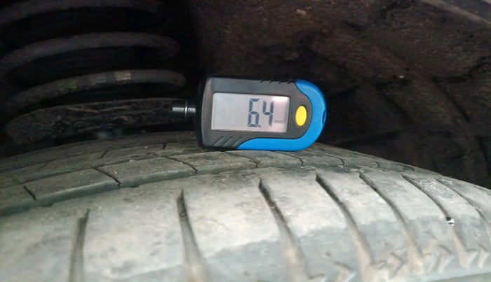 2016 Audi Q3 35 TDI Quattro, Diesel, Automatic, 1,18,998 km, tyre