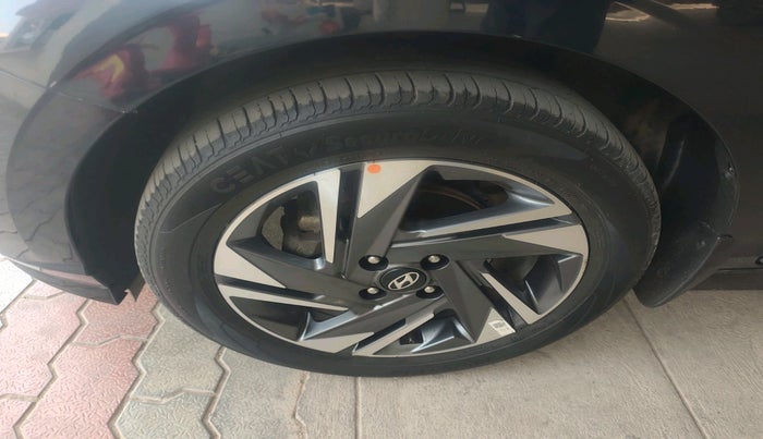 2022 Hyundai NEW I20 ASTA (O) 1.2 AT, Petrol, Automatic, 23,090 km, tyre