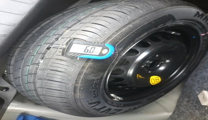 2019 Toyota Glanza G, Petrol, Manual, 49,480 km, tyre