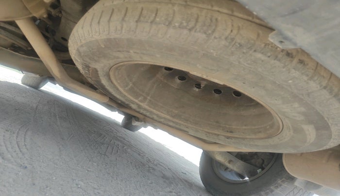 2015 Mahindra XUV500 W8, Diesel, Manual, 1,04,037 km, tyre