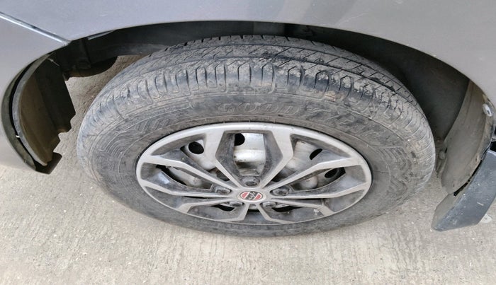 2016 Maruti Wagon R 1.0 LXI CNG, CNG, Manual, 75,831 km, tyre