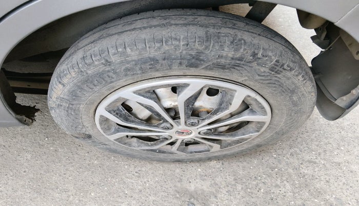 2016 Maruti Wagon R 1.0 LXI CNG, CNG, Manual, 75,831 km, tyre