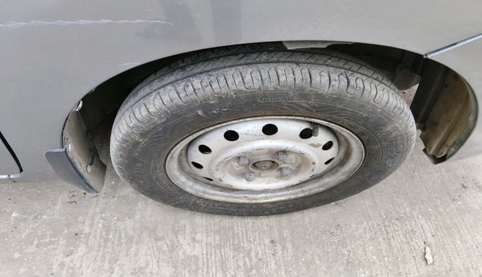 2016 Maruti Wagon R 1.0 LXI CNG, CNG, Manual, 75,831 km, tyre