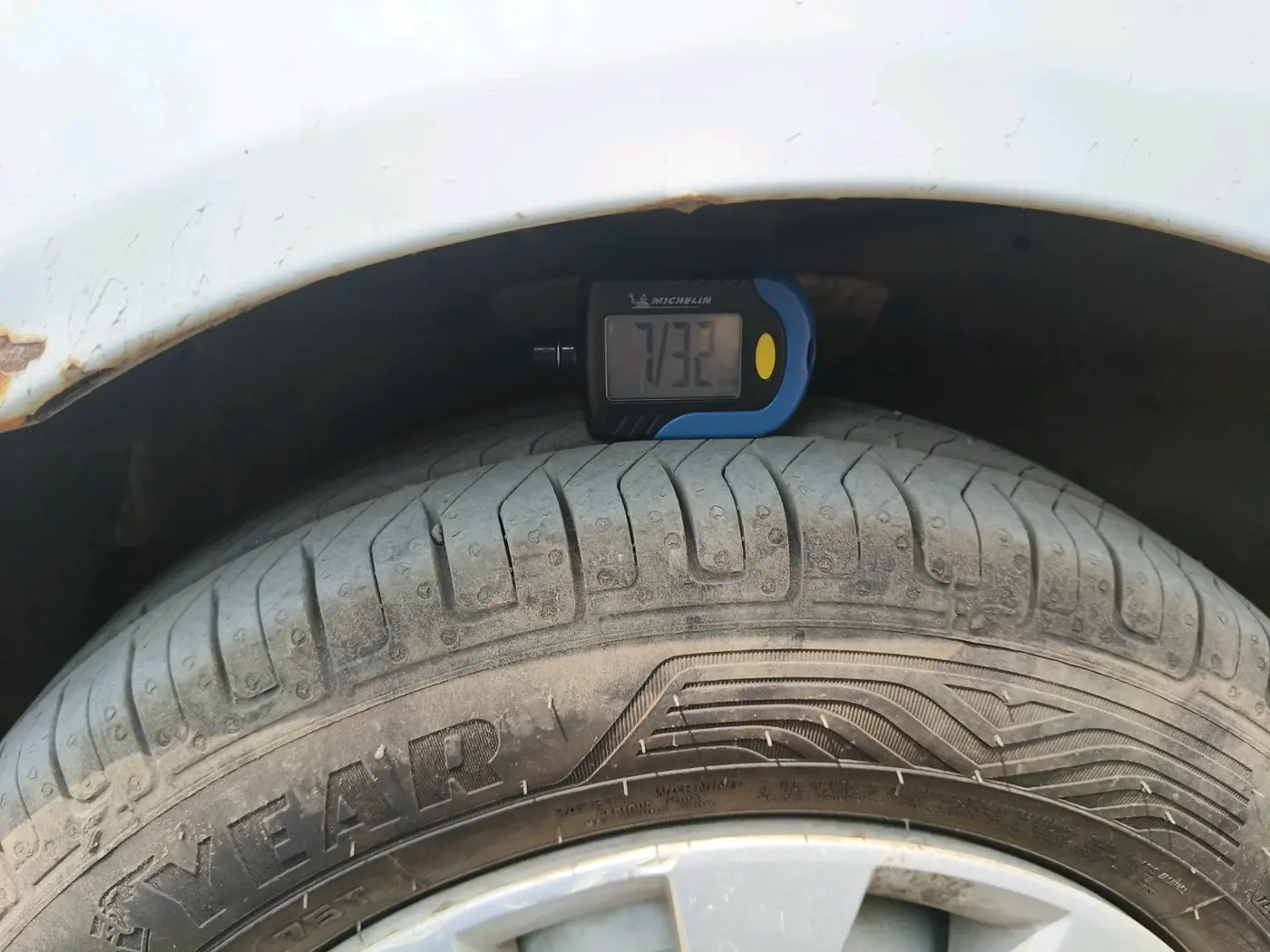 2013 Chevrolet Spark E 1.0, Petrol, Manual, 88,306 km, tyre