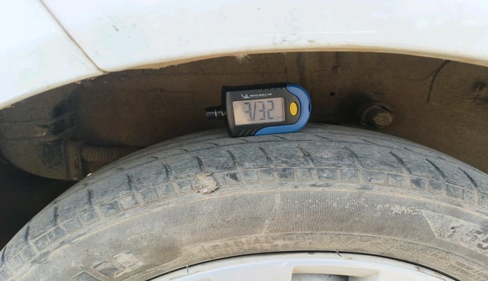 2013 Chevrolet Spark E 1.0, Petrol, Manual, 88,306 km, tyre