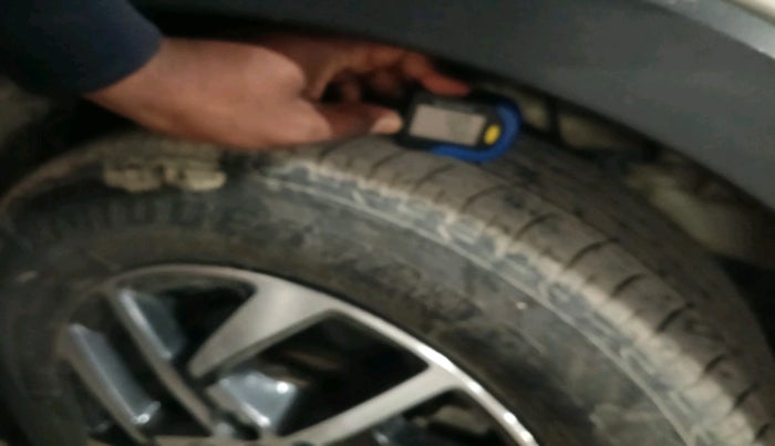 2023 Mahindra XUV300 W6 1.5 Diesel, Diesel, Manual, 38,308 km, tyre