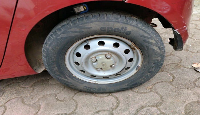 2012 Hyundai i10 ERA 1.1, Petrol, Manual, 27,705 km, tyre