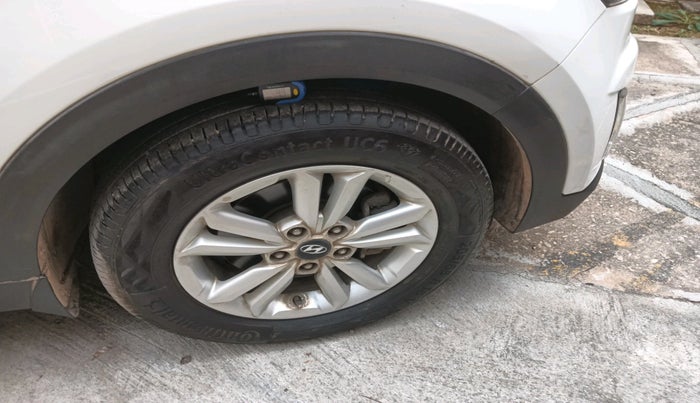 2015 Hyundai Creta SX PLUS AT 1.6 DIESEL, Diesel, Automatic, 74,324 km, tyre