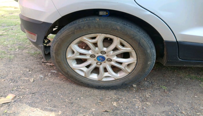 2013 Ford Ecosport TITANIUM 1.5L DIESEL, Diesel, Manual, 2,50,000 km, tyre