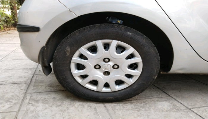 2012 Hyundai i20 MAGNA (O) 1.2, Petrol, Manual, 38,268 km, tyre