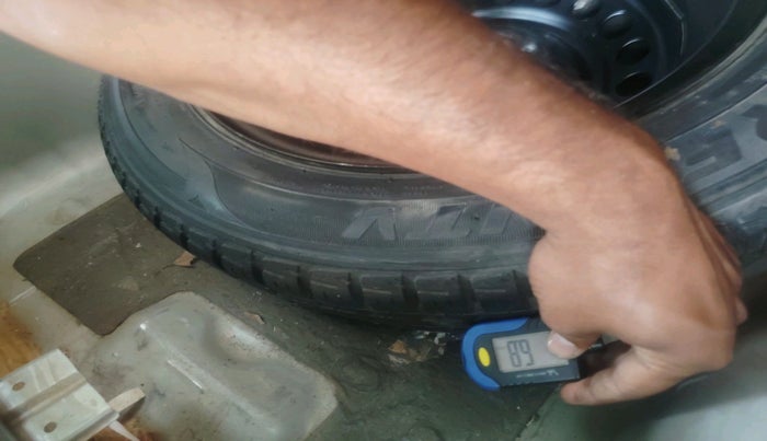 2015 Honda City 1.5L I-VTEC VX, Petrol, Manual, 1,03,684 km, tyre