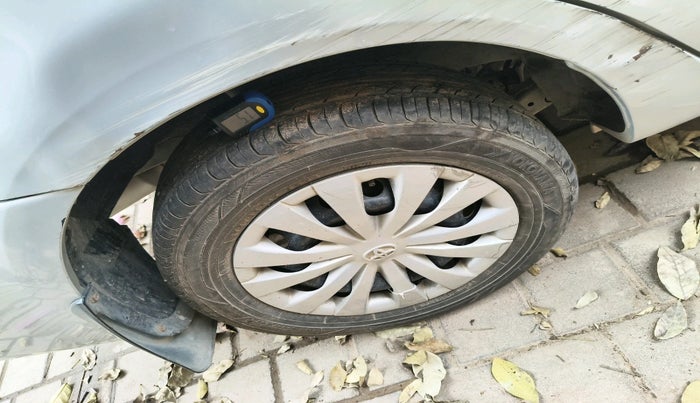 2011 Toyota Etios G, Petrol, Manual, 91,424 km, tyre