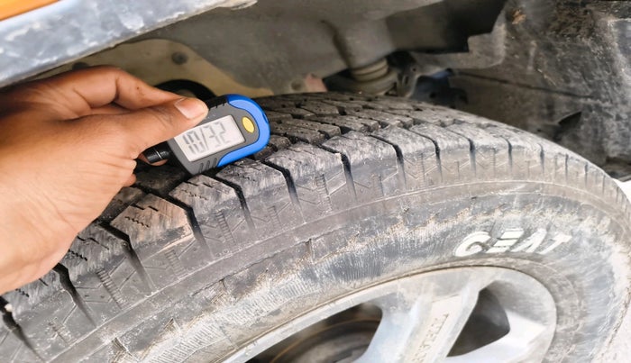 2021 Mahindra Thar LX D AT 4WD HT, Diesel, Automatic, 1,22,231 km, tyre